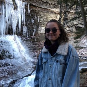 Meet your Posher, Cate